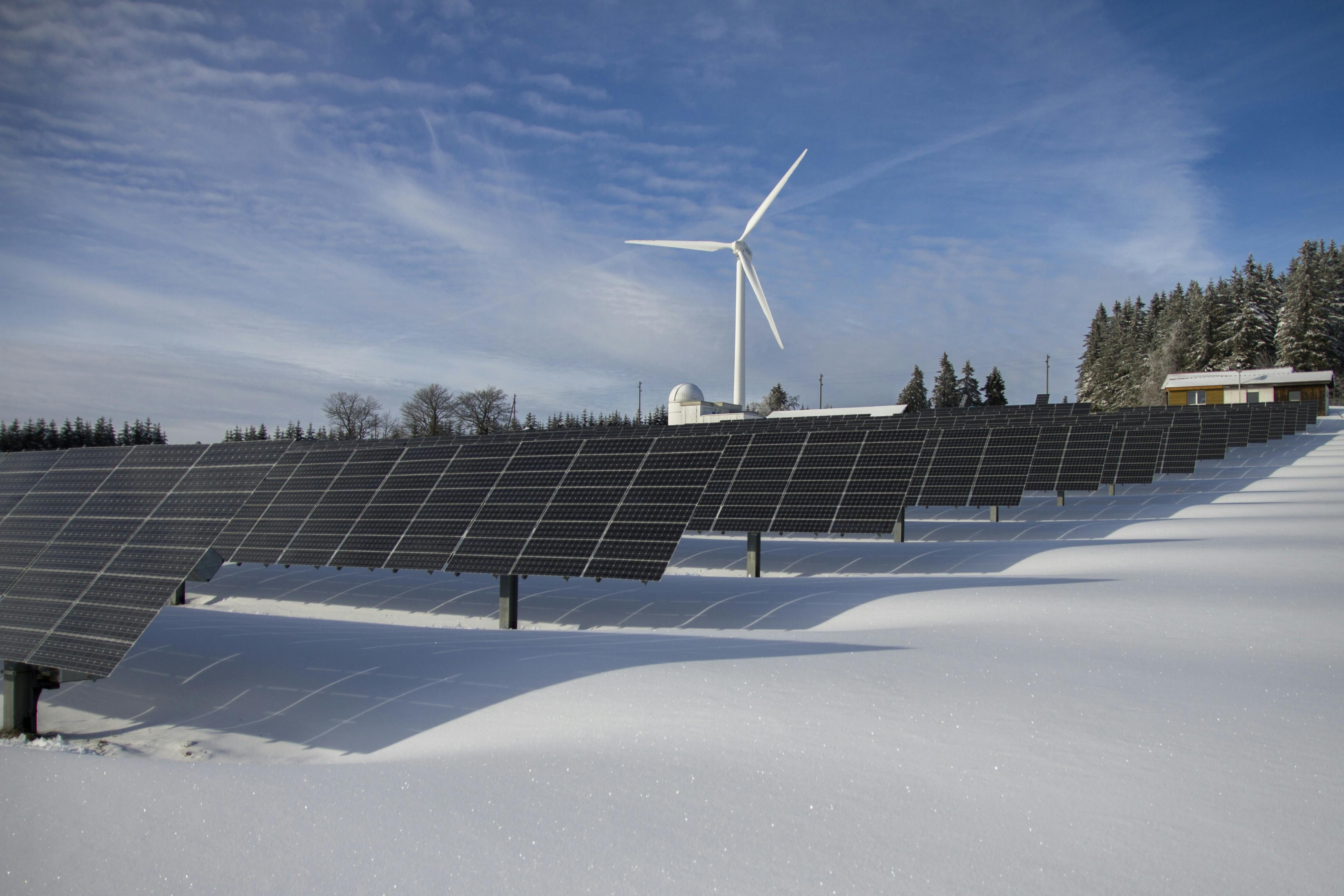Solar Systems in Pakistan: The Ultimate 2025 Guide